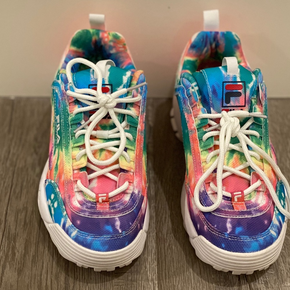 Women’s/ Girls Fila Sneakers
